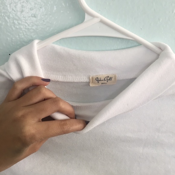 brandy cropped turtle neck - Picture 2 of 3